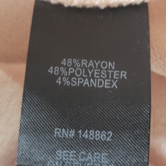 Torrid Blush V Neck Sweater Size Large - Picture 4 of 4